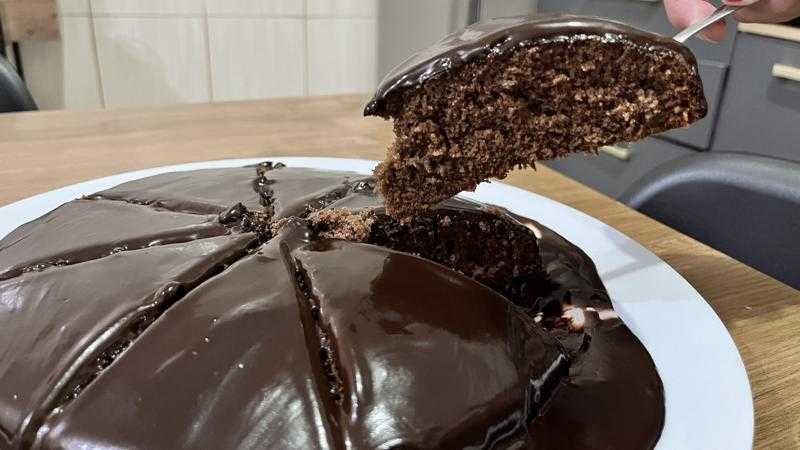 Bolo de Chocolate Fofinho Muito Fácil